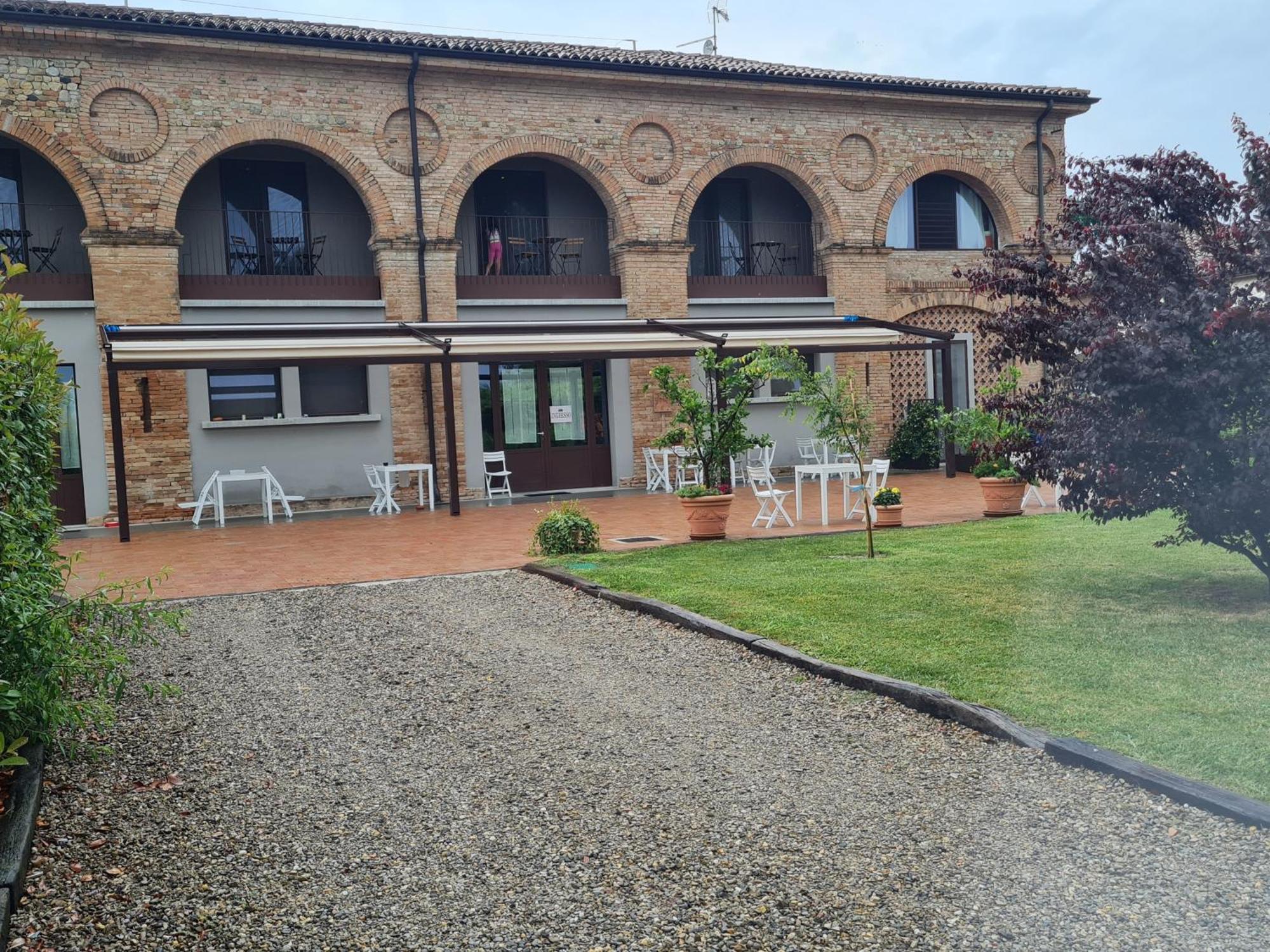 Agriturismo Arte Contadina Fiorenzuola dʼArda Eksteriør bilde